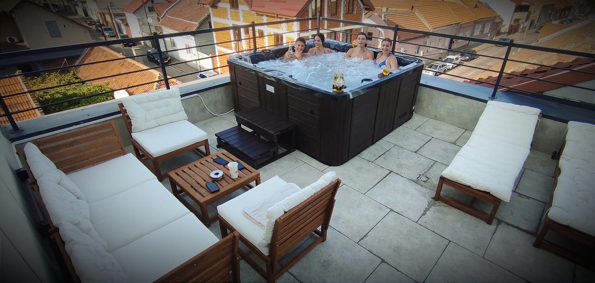 Hotel Fantazia Oradea - Self Check In & Out Exterior photo