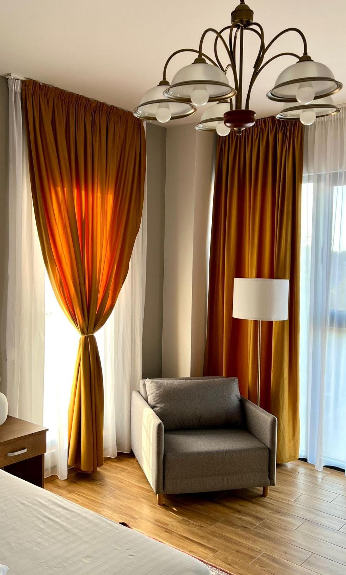 Hotel Fantazia Oradea - Self Check In & Out Exterior photo